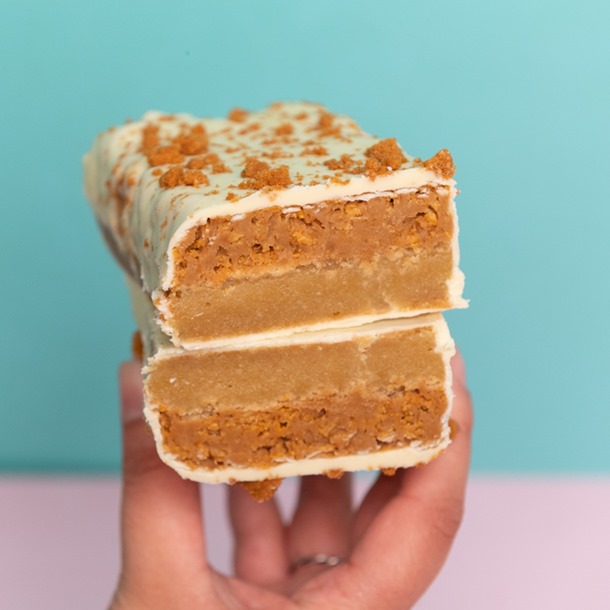 Biscoff Cornflake Blondie Bar